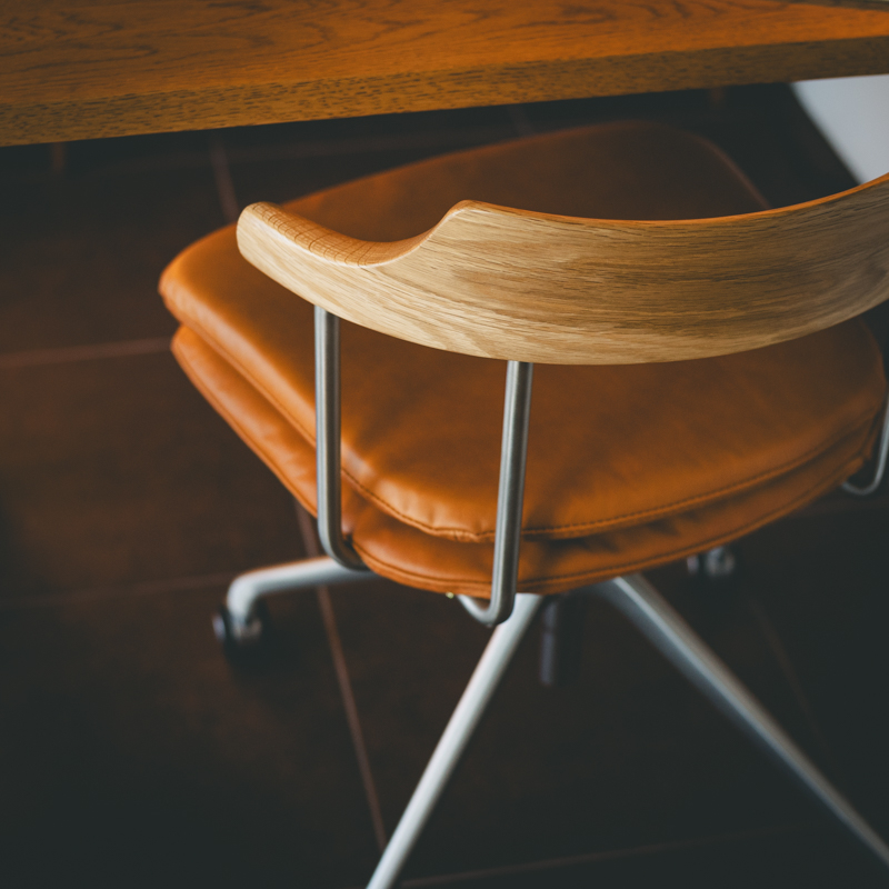 14deskchair_pair.jpg