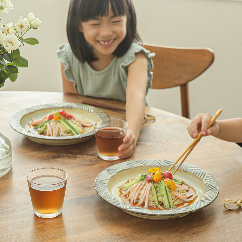 補正後★愛用品マガジン_柄のある食器と_カルティオグラス_4P6A2425.jpg