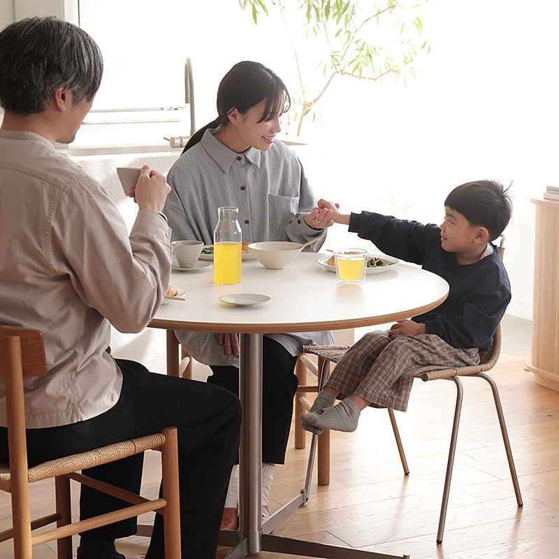 kids_dining_table_guide (2).jpg