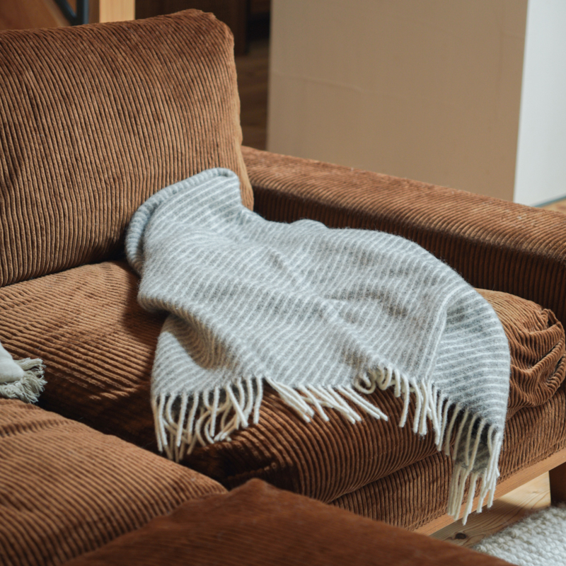 8_folksofa_brown.jpg
