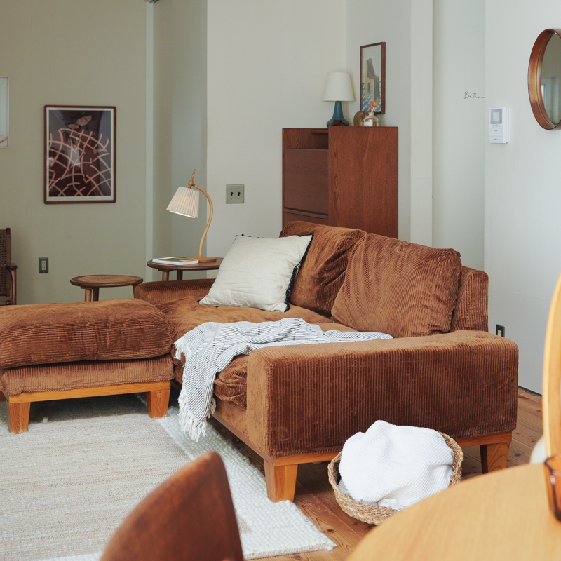 3_folksofa_brown.jpg