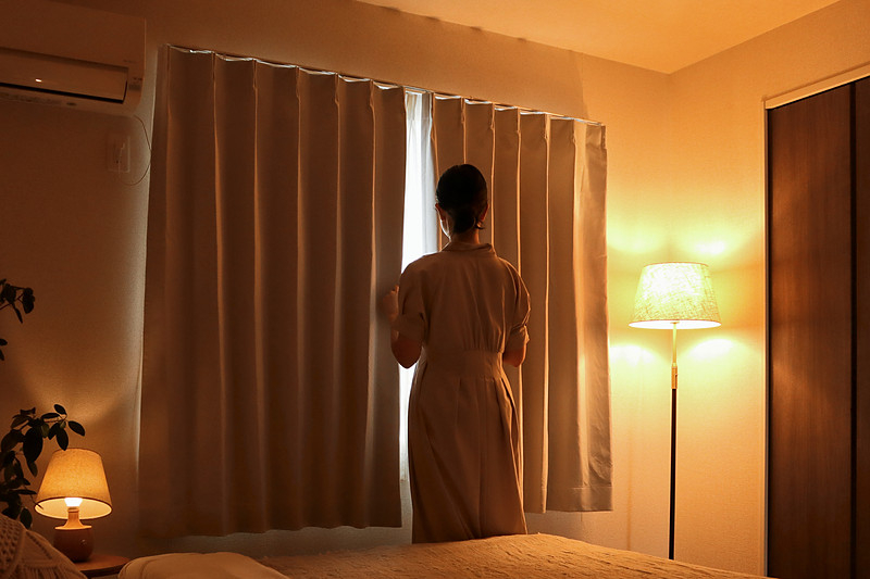 sand-curtain-13-window-night.jpg