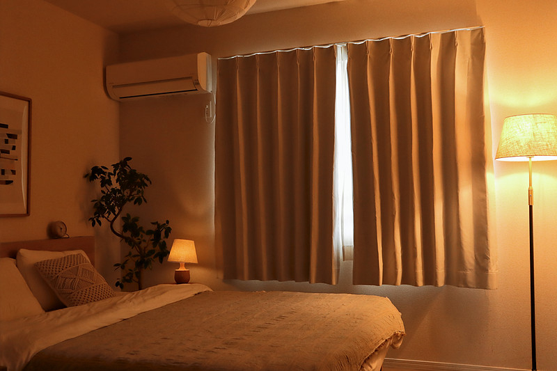 sand-curtain-25-bedroom-evening.jpg