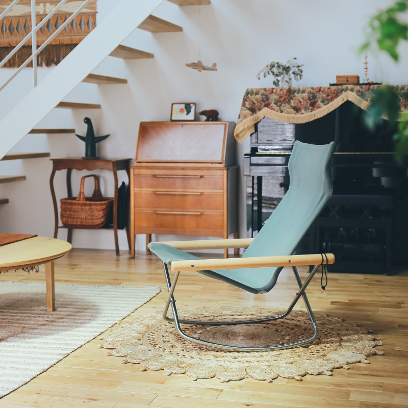 わたしの愛用品-ソファーのない我が家にはNychair Xが必要でした