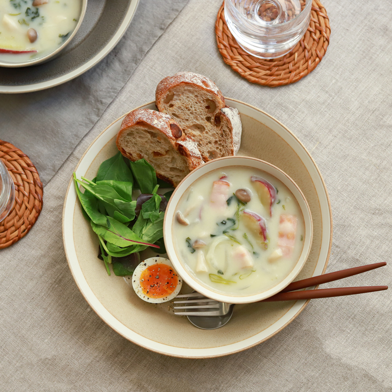 お家で使ってみた-イイホシユミコさんの器dishesをスタッフ3名が