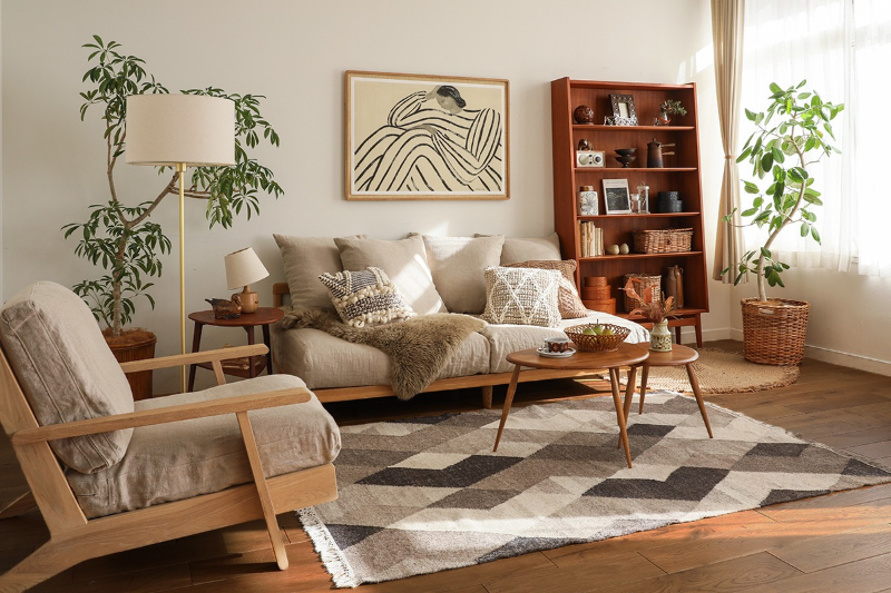 ダークブラウンの床でつくるインテリアのコツとは？ 実例をご紹介